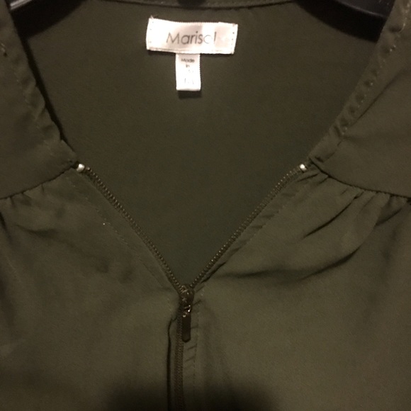 Tops - Picture 2 of 4